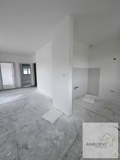 Novi Banovci | 4zida.rs