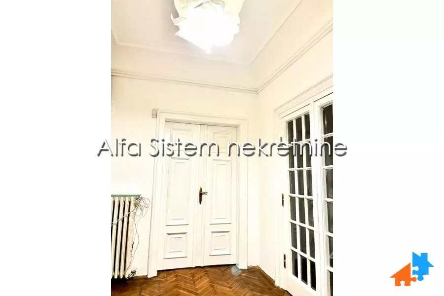 Četvoroiposoban stan | 4zida