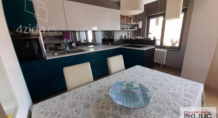 Petosoban stan | 4zida