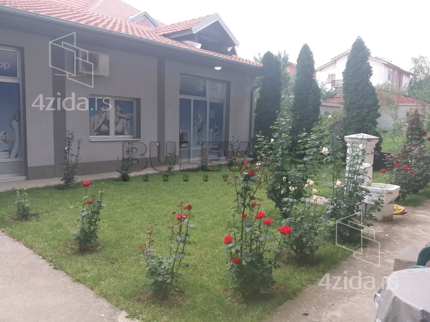 Lokal | 4zida