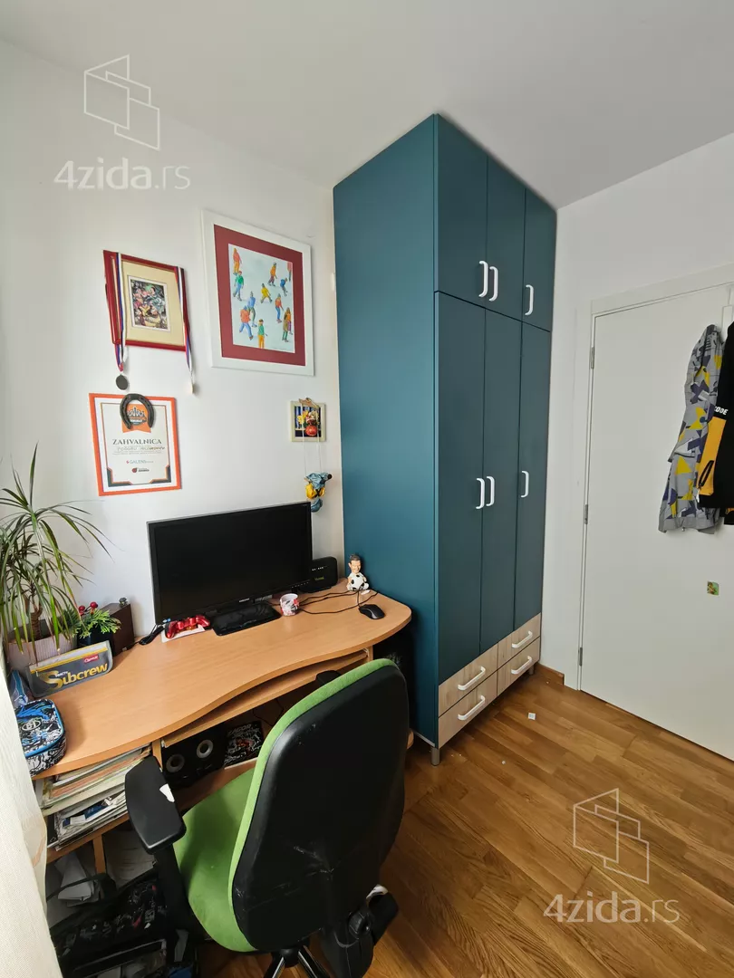 Troiposoban stan | 4zida