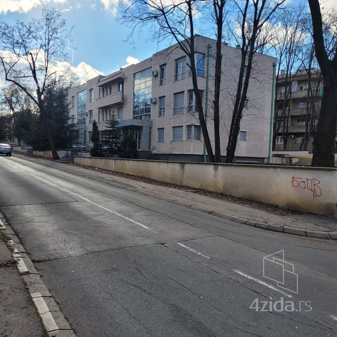 Garaža | 4zida
