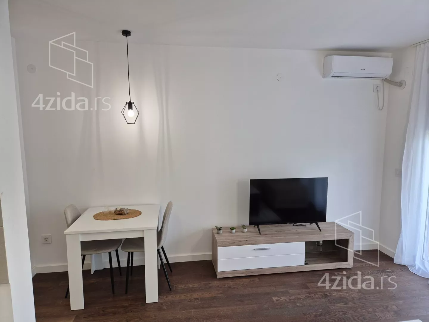 Garsonjera | 4zida