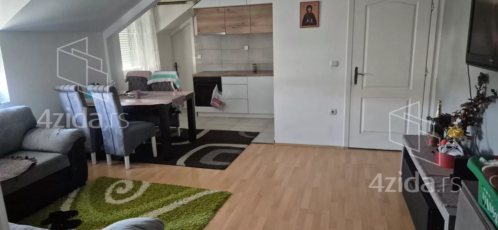 Jednoiposoban stan | 4zida