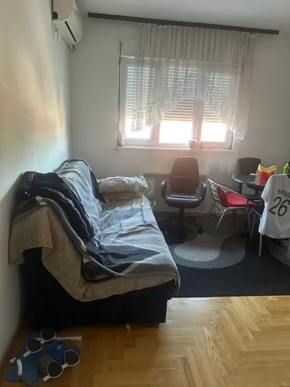 Sedmog Jula | 4zida.rs