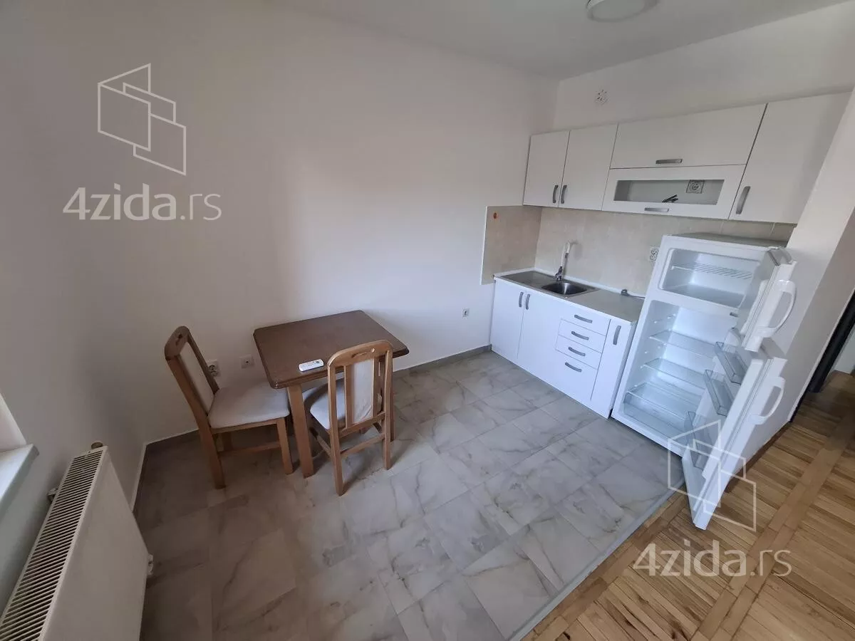 Garsonjera | 4zida