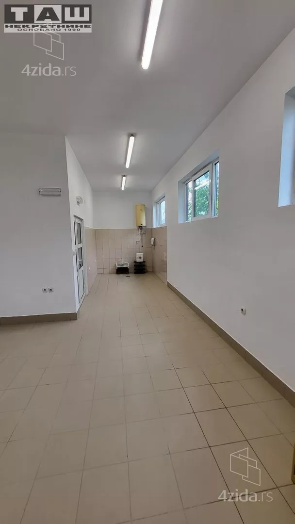 Poslovni prostor | 4zida