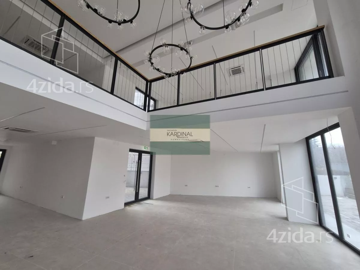 Poslovni prostor | 4zida