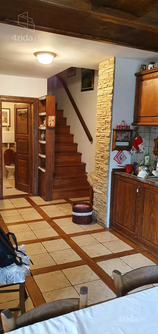 4-etažna kuća | 4zida