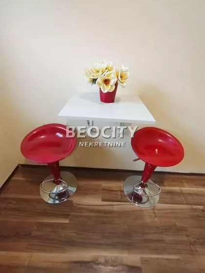 Arse Teodorovića | 4zida.rs