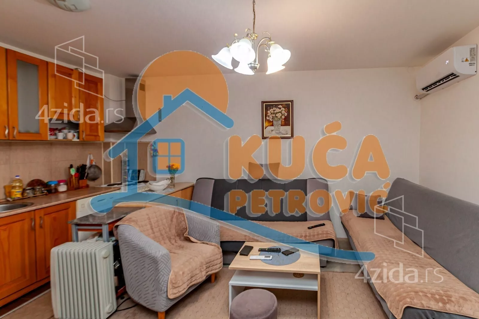 Jednoiposoban stan | 4zida