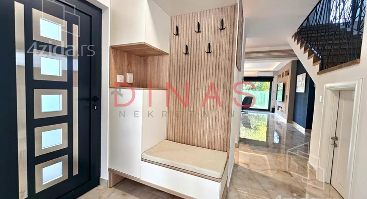 Kuća | 4zida