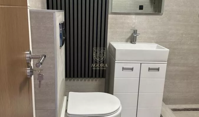 Četvoroiposoban stan | 4zida