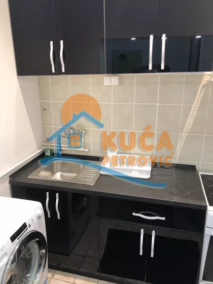 Obrenovićeva | 4zida.rs