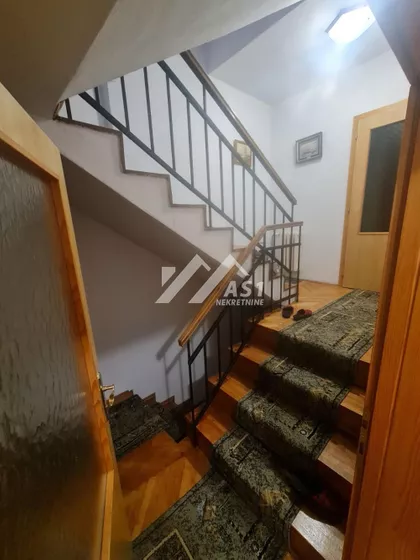 SLAVKA RODICA | 4zida.rs