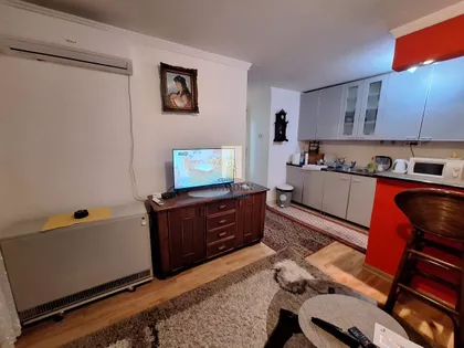 Vukov Spomenik | 4zida.rs