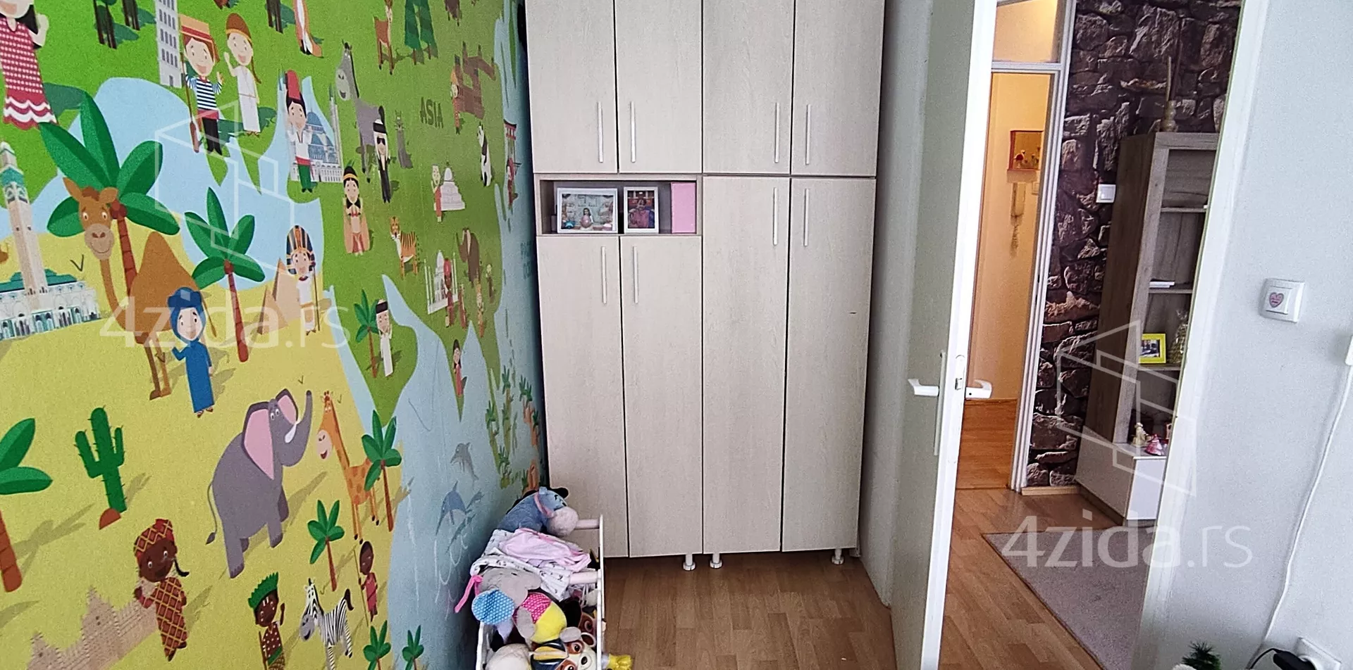 Jednoiposoban stan | 4zida