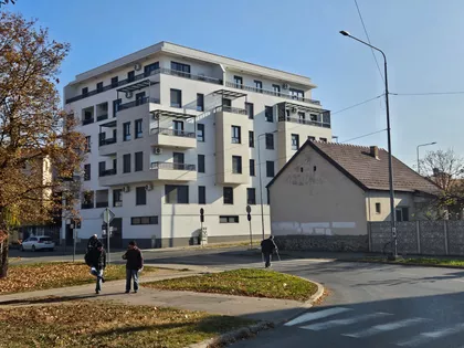 Radnička 8/26 | 4zida.rs