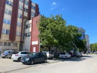 Poslovna zgrada | 4zida