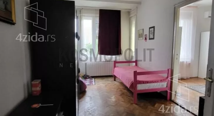 Četvoroiposoban stan | 4zida