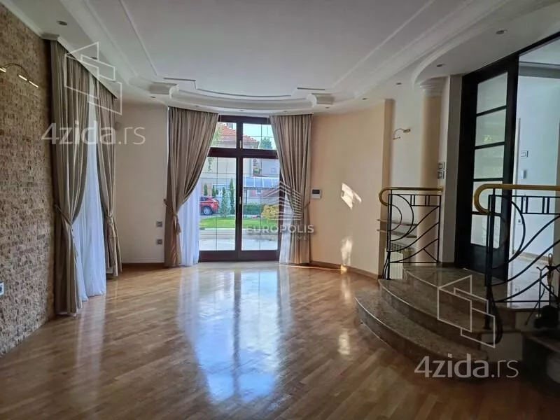 Kuća | 4zida