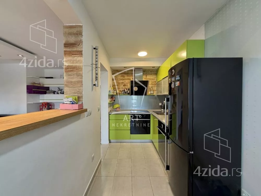 Dvoiposoban stan | 4zida