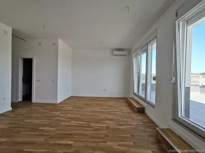 Vašarište | 4zida.rs