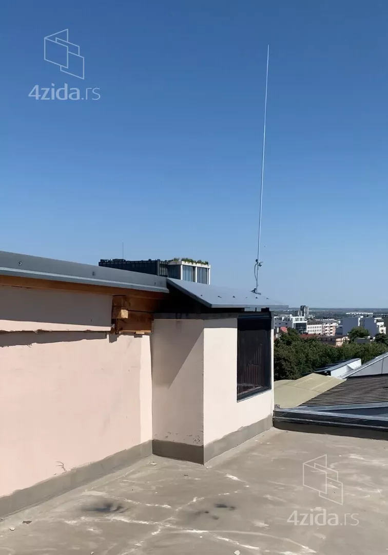 Četvoroiposoban stan | 4zida