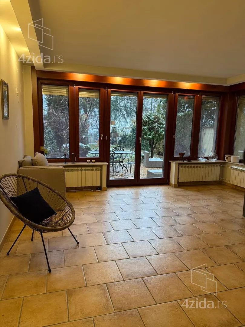 4-etažna kuća | 4zida