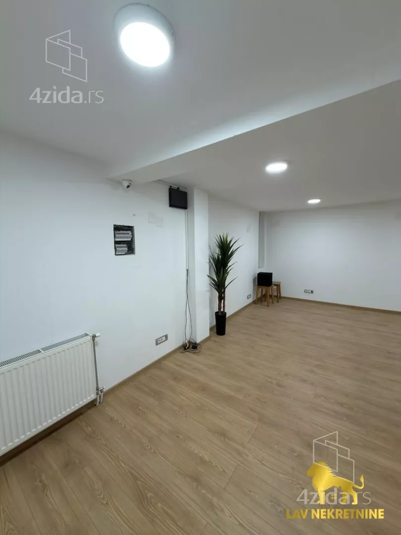Poslovni prostor | 4zida