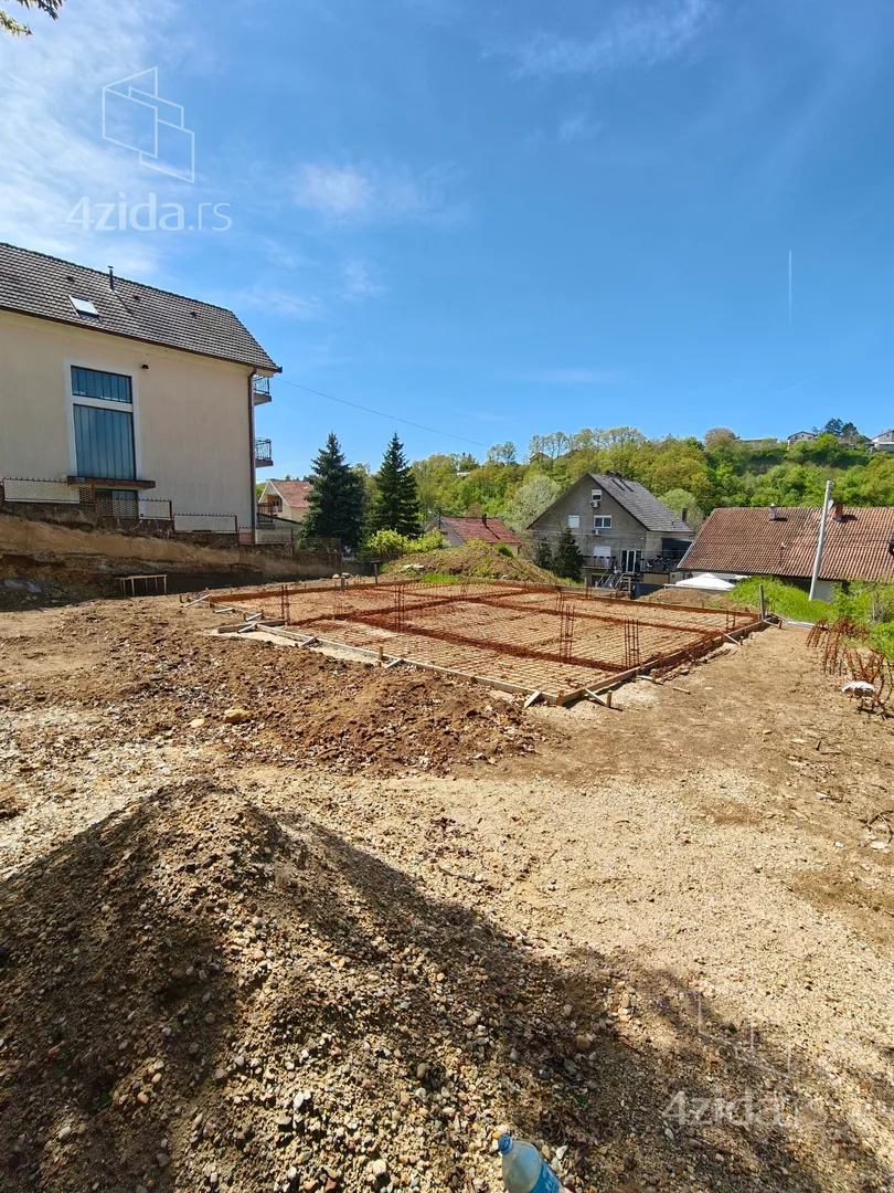 Građevinsko zemljište | 4zida