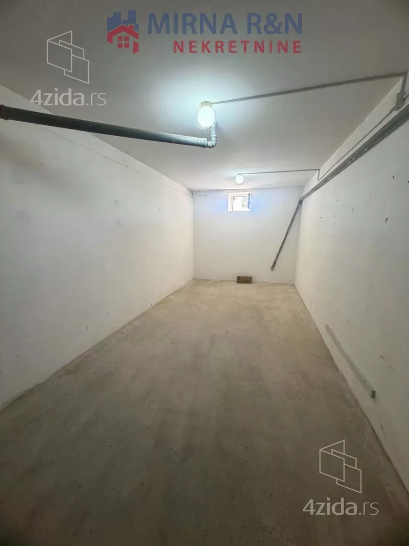 Garaža | 4zida