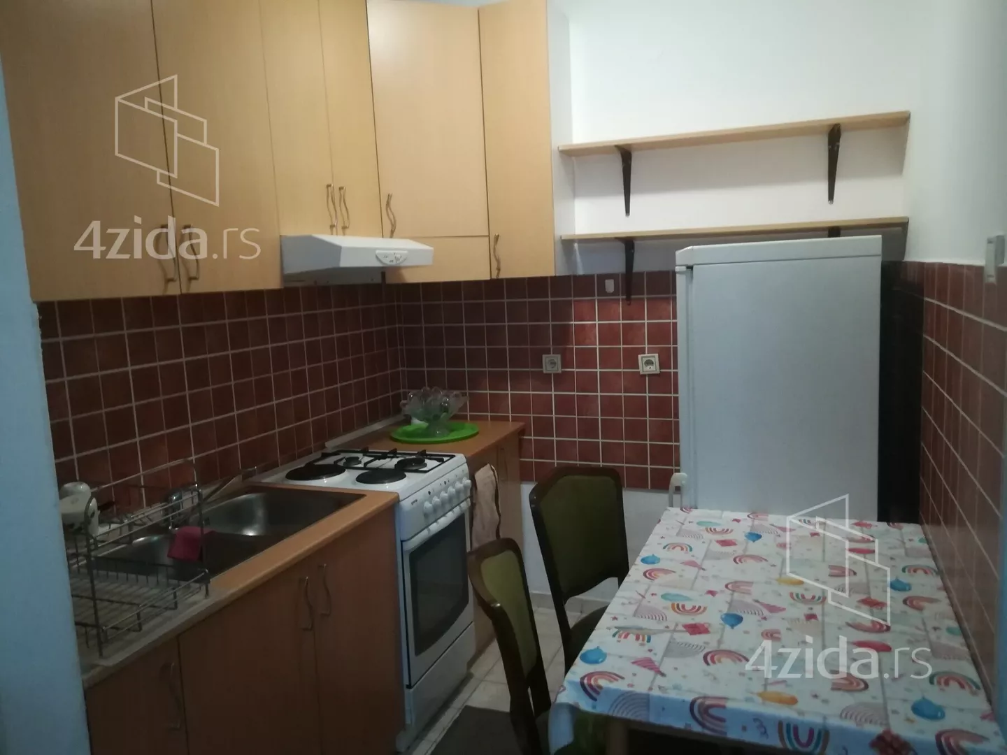 Jednoiposoban stan | 4zida