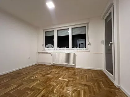 BRAĆE DRONJAK | 4zida.rs