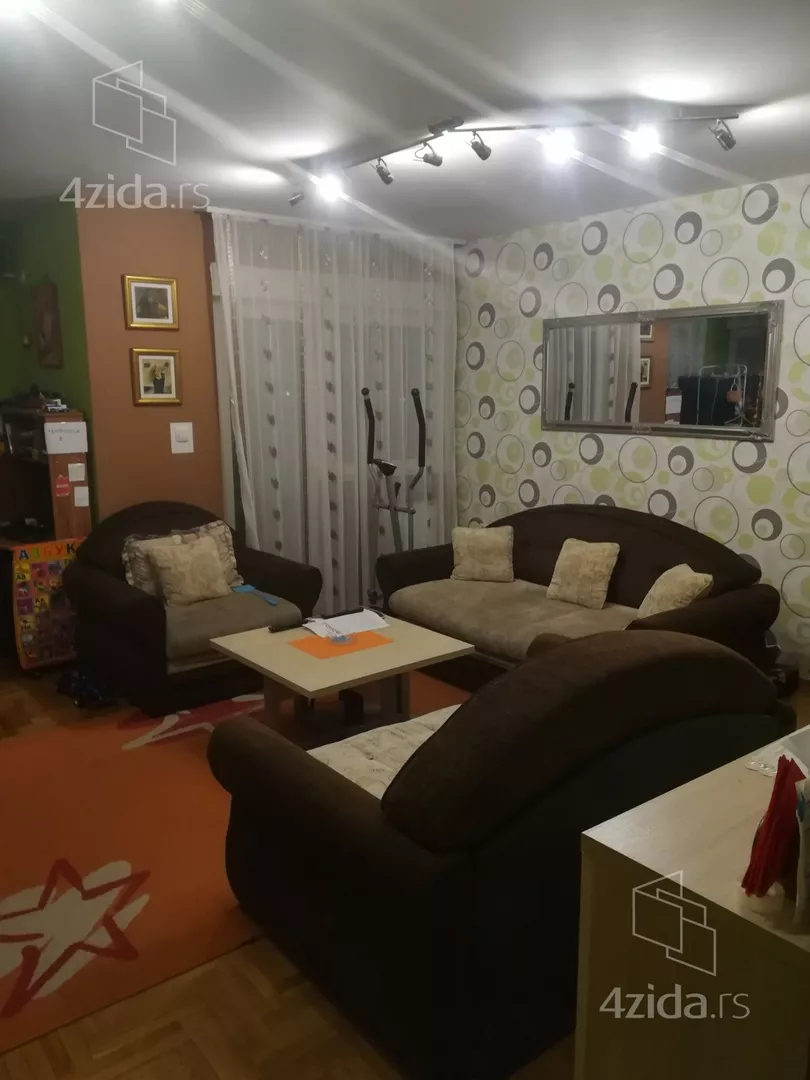 Četvorosoban stan | 4zida