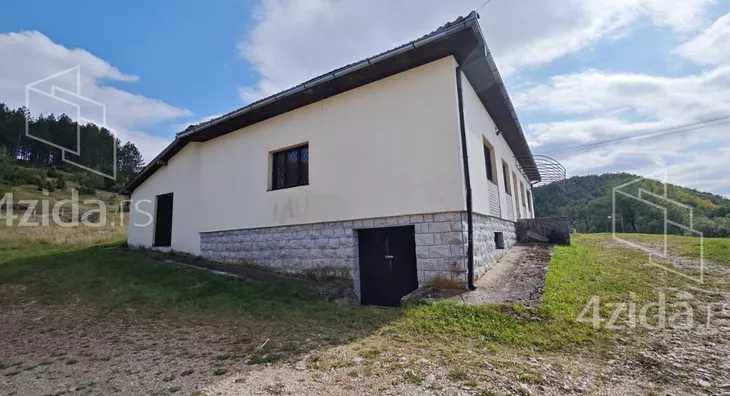 Poslovni prostor | 4zida