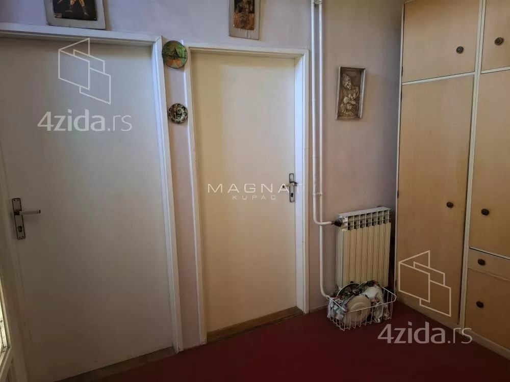 Četvoroiposoban stan | 4zida