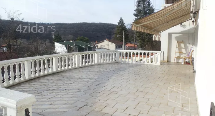 3-etažna kuća | 4zida