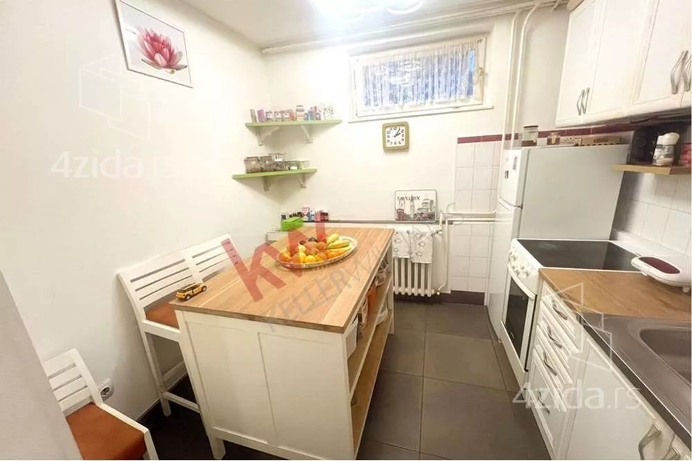 Petosoban stan | 4zida