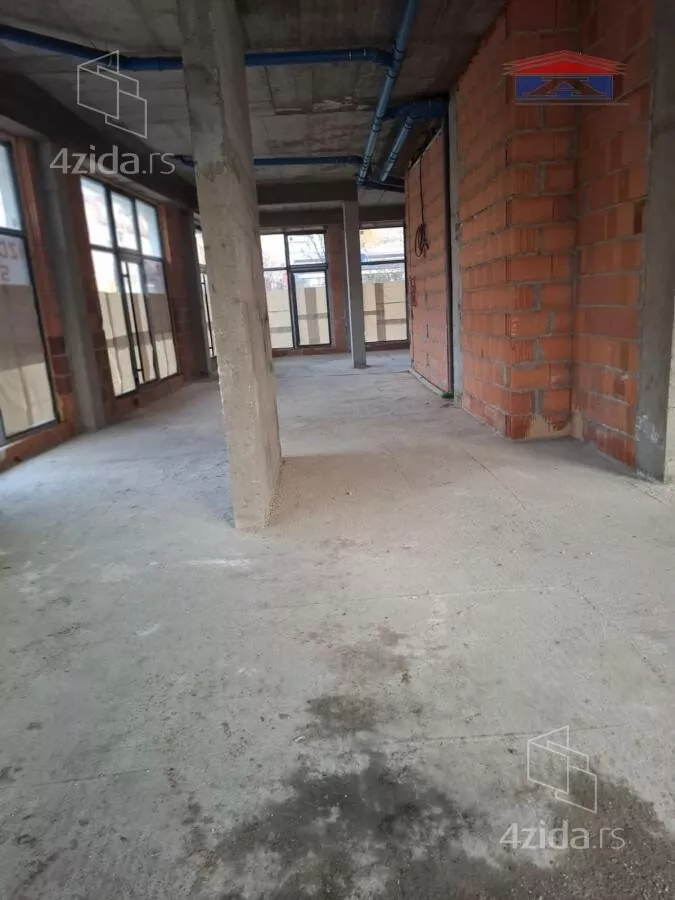 Poslovni prostor | 4zida