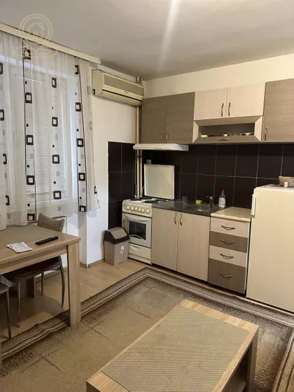 Ekonomski/Pravni Fakultet | 4zida.rs