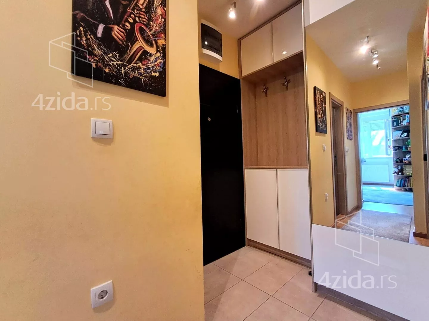 Dvoiposoban stan | 4zida