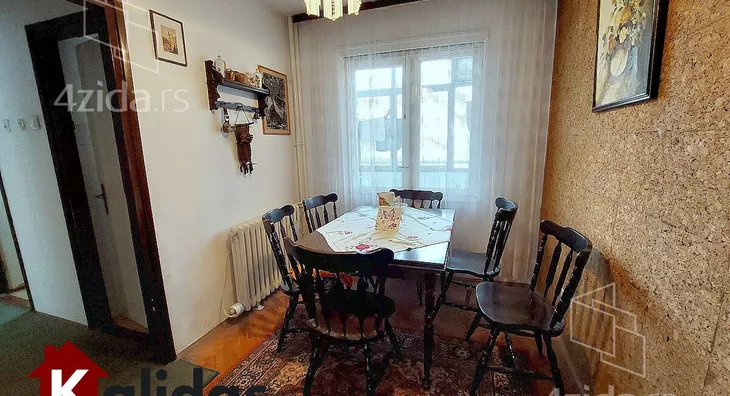 Troiposoban stan | 4zida