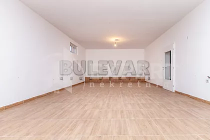 Donjovrežinska | 4zida.rs