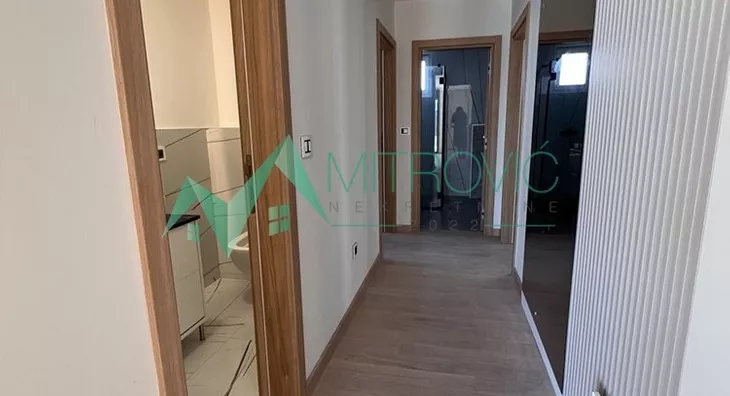 Šestosoban stan | 4zida