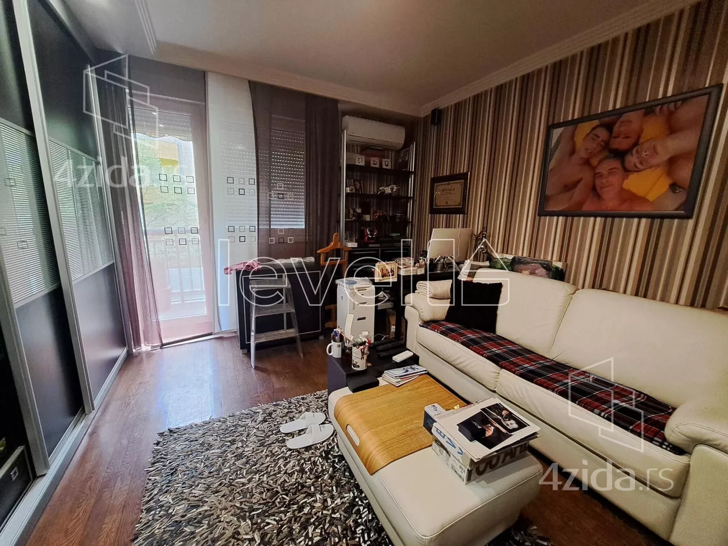 Petosoban stan | 4zida