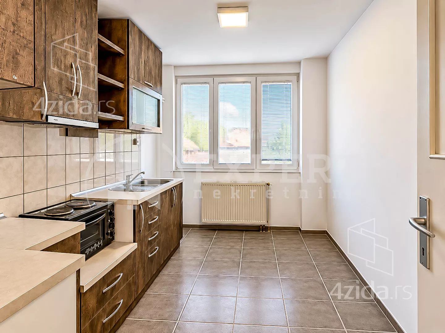 Lokal | 4zida