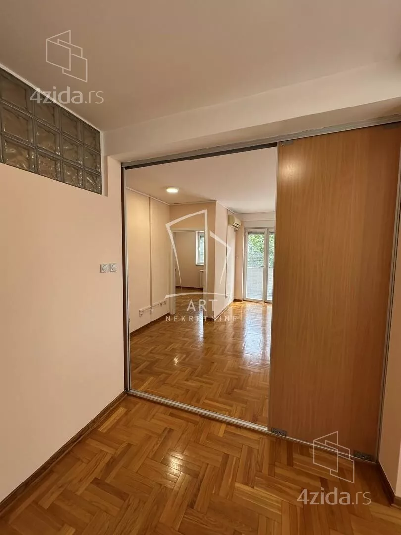 Kancelarija | 4zida