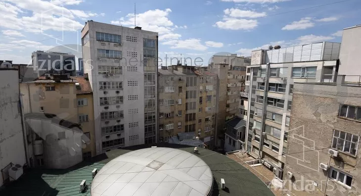 Šestoiposoban stan | 4zida