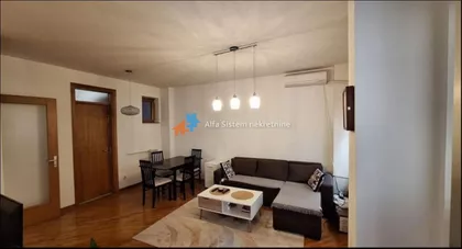 Vukov Spomenik | 4zida.rs